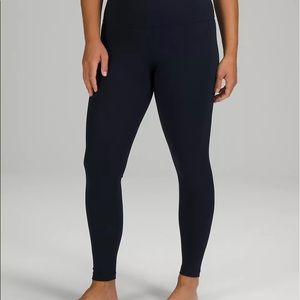 Lululemon Wunder Under High-Rise Tight 28” in Navy